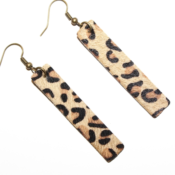 *2 for $15* Leopard Cow hide earrings - Picture 3 of 4